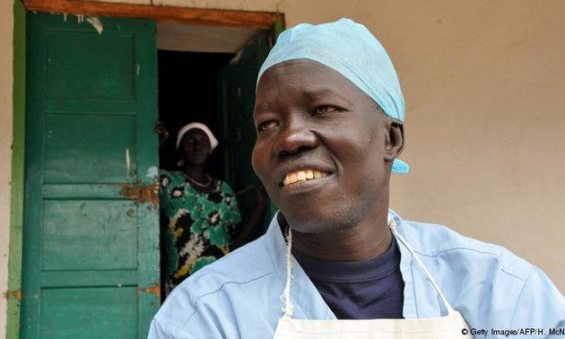 Премия Нансена по защите прав беженцев присуждена врачу из Южного Судана