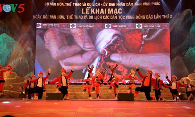 Церемония открытия 10-го фестиваля культуры народностей северо-востока Вьетнама