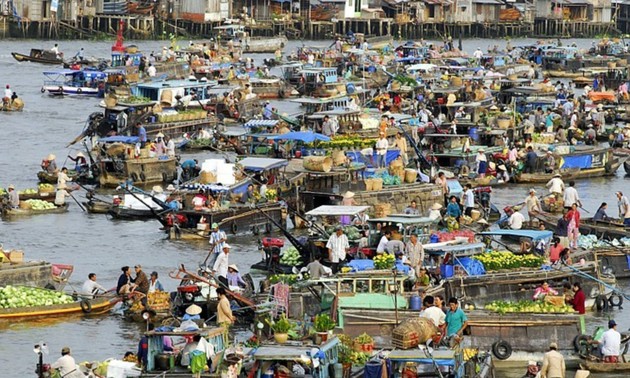 Плавучие рынки на юго-западе Вьетнама