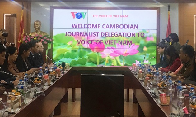 Радио «Голос Вьетнама» продолжит оказывать техническую помощь отрасли радиовещания Камбоджи