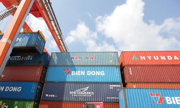 Объем экспорта и импорта Вьетнама в 2018 может составить 475 миллиардов долларов США