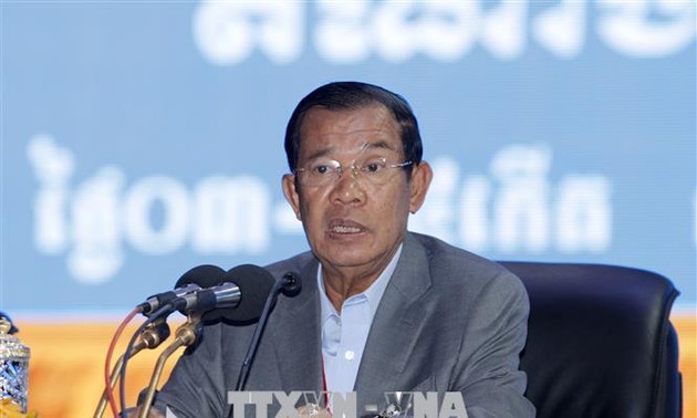 Премьер-министр Камбоджи начал официальный визит во Вьетнам
