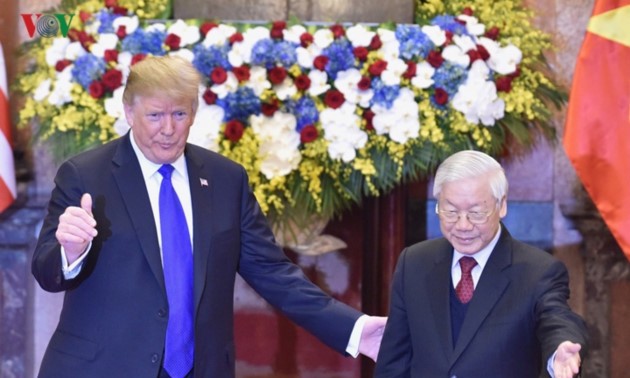 Руководители Вьетнама приняли президента США Дональда Трампа