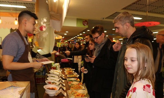 В Москве прошёл 8-й фестиваль вьетнамской уличной еды 