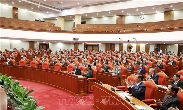 Завершился 10-й пленум ЦК КПВ 12-го созыва