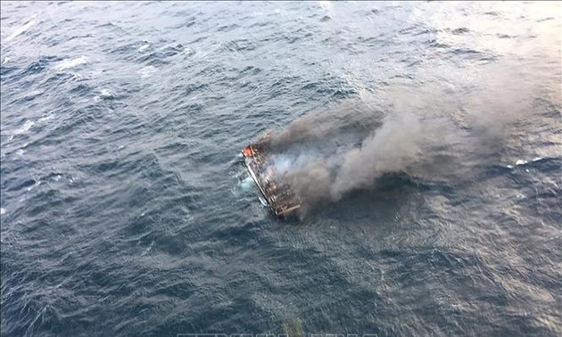 Президент РК: особый приоритет отдаётся спасению пострадавших при пожаре на рыболовецкой шхуне вблизи острова Чеджу