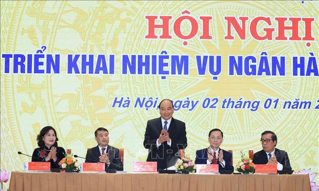 Премьер-министр Вьетнама принял участие в конференции по определению задач Госбанка 