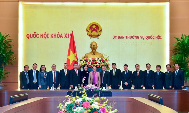 Послы и главы представительств за границей являются связующим звеном между Вьетнамом и странами мира