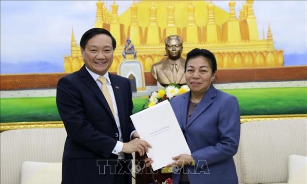 Поздравительная телеграмма в связи с 65-летием со дня создания Народно-революционной партии Лаоса
