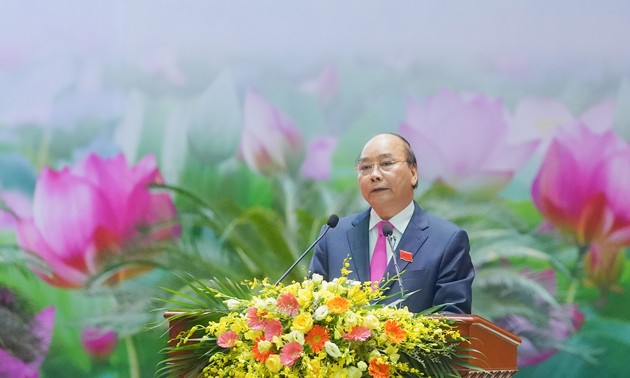 Премьер-министр Вьетнама Нгуен Суан Фук принял участие в 10-й конференции по подведению итогов соревнования в армии