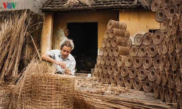 Деревня Хынгхок по производству сельскохозяйственных орудий из бамбука в провинции Куангнинь 