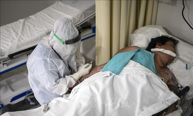 Мексика объявила 30-дневный национальный траур по жертвам пандемии коронавируса