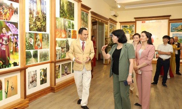 Вице-президент Вьетнама Данг Тхи Нгок Тхинь посетила провинцию Кханьхоа с рабочим визитом