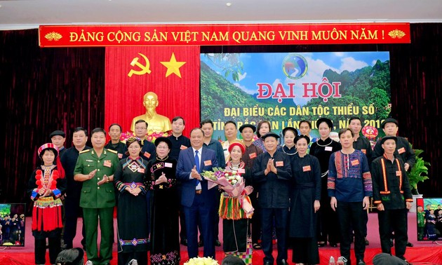 2-й всереспубликанский съезд представителей малых народностей Вьетнам
