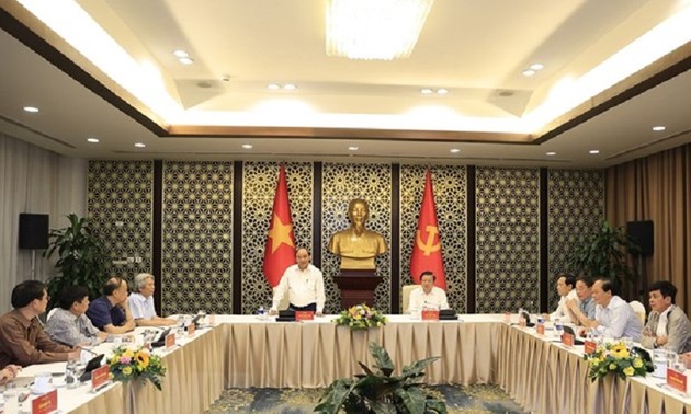 Построение и совершенствование социалистического правового государства во Вьетнаме ради развития страны
