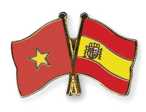 Поздравительные письма по случаю 45-летия установления дипотношений между Вьетнамом и Испанией