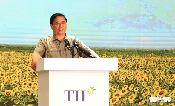 Фам Минь Тинь: Корпорация TH и другие частные экономические группы должны внести свой вклад в построение независимой и самостоятельной вьетнамской экономики