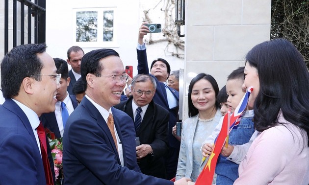 Президент Во Ван Тхыонг прибыл в Лондон, начав программу участия в церемонии коронации британского короля Карла III