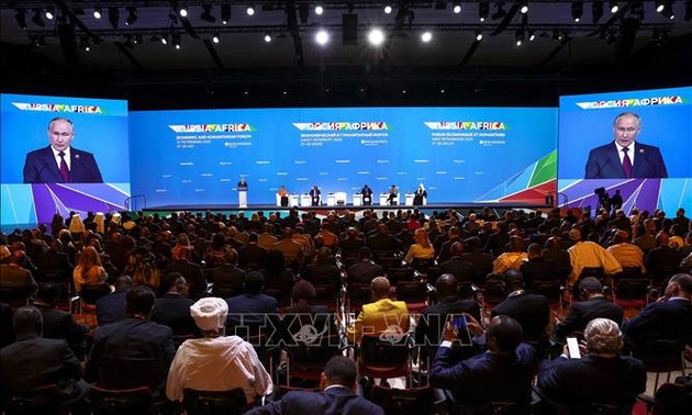 Саммита Россия-Африка: Россия привержена поддержке Африки по разным направлениям