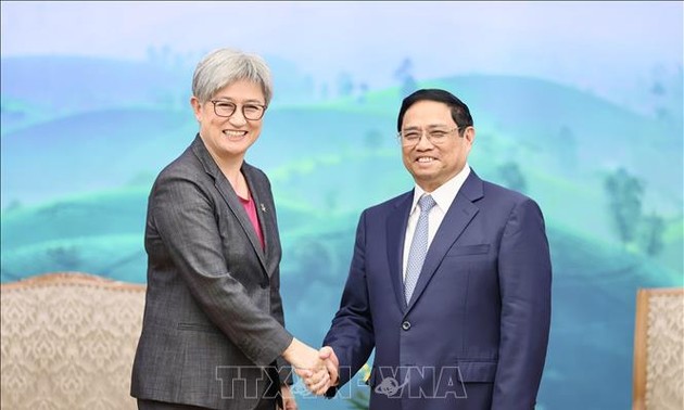 Премьер-министр Фам Минь Тинь принял министра иностранных дел Австралии Пенни Вонг