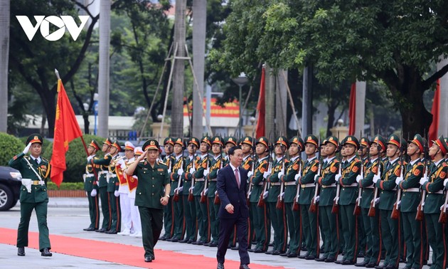 Президент Во Ван Тхыонг присутствовал на церемонии открытия нового учебного года в Академии национальной обороны