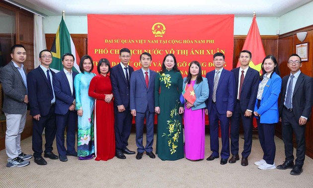 Вице-президент Во Тхи Ань Суан провела встречу с представителями южноафриканских бизнес-кругов