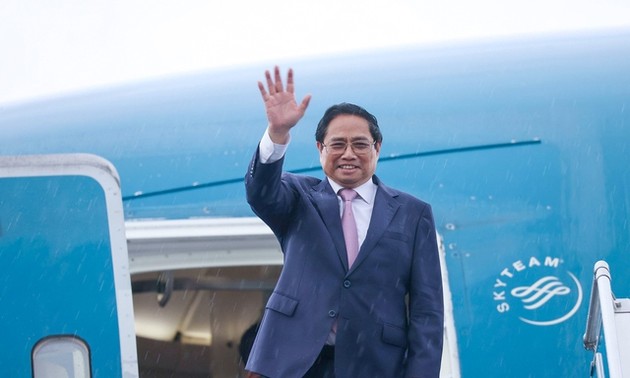 Премьер-министр Фам Минь Тинь завершил деловую поездку в США и отправился с официальным визитом в Бразилию