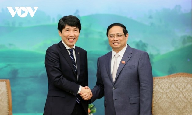 Премьер-министр Фам Минь Тинь принял губернатора японской префектуры Гунма