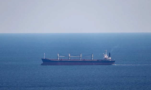 Греческий грузовой корабль подорвалось на мине в Черном море