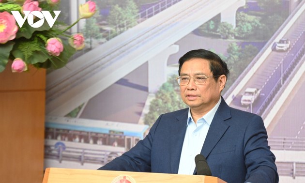 Премьер-министр Фам Минь Тинь председательствовал на 9-м заседании Государственного руководящего комитета по важным национальным и ключевым транспортным проектам