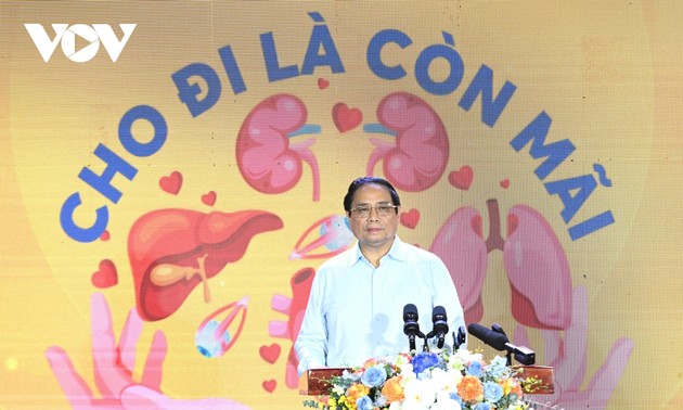 Премьер-министр Фам Минь Тинь призвал всех вьетнамцев зарегистрироваться, чтобы стать донором органов