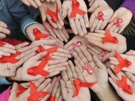 Mít tinh hưởng ứng Tháng hành động quốc gia phòng, chống AIDS 