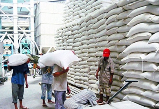 Xuất khẩu gạo năm 2013 phấn đấu đạt 7,5 triệu tấn