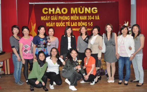Cộng đồng người Việt tại Rumani kỷ niệm Ngày Giải phóng miền Nam và ngày Quốc tế lao động