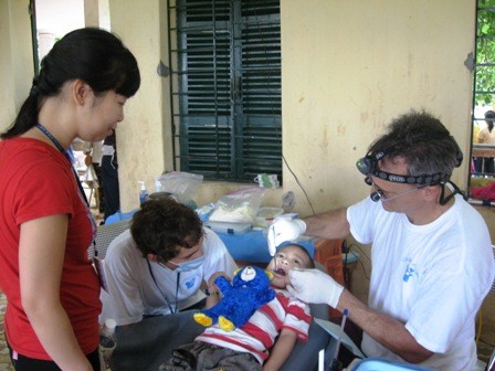 COPI với hành trình khám bệnh miễn phí tại Việt Nam