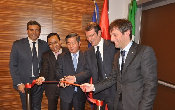 Hội thảo về xúc tiến đầu tư và khai trương Văn phòng thương mại Việt Nam tại Milan, Italy 