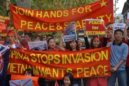 Cộng đồng người Việt Nam ở nước ngoài phản đối hành động sai trái của Trung Quốc trên Biển Đông