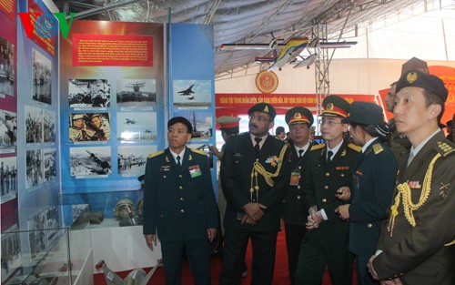 Khai mạc Triển lãm 70 năm thành lập quân đội nhân dân Việt Nam 