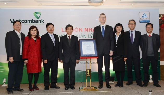 Ngân hàng Ngoại thương Việt Nam nhận chứng chỉ an toàn thông tin kinh doanh