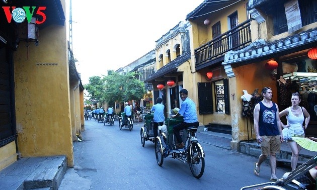 Việt Nam đang ngày càng được nhiều du khách nước ngoài lựa chọn