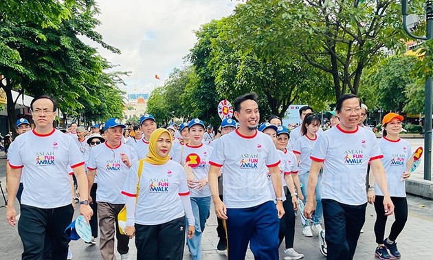 Fun Walk 2023 kỷ niệm 56 năm thành lập ASEAN