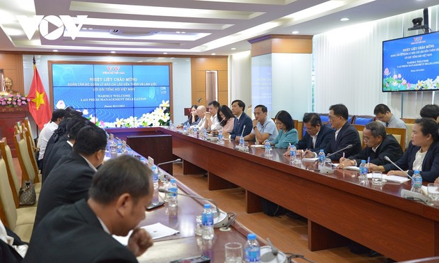 Việt Nam - Lào tăng cường hợp tác trong lĩnh vực báo chí truyền thông