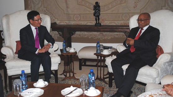 Menteri Luar Negeri Pham Binh Minh melakukan kunjungan resmi di Republik Angola
