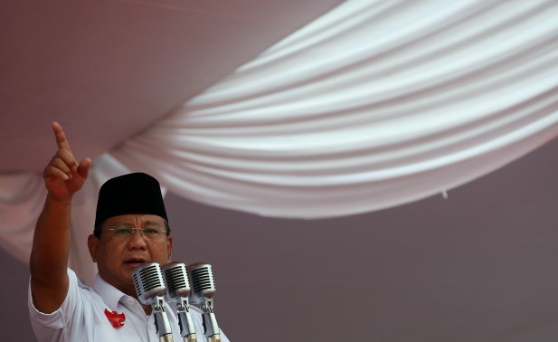 Calon Presiden Indonesia Prabowo Subianto menggugat kecurangan dalam pemilu