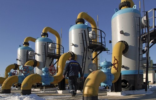 Ukraina  membayar dulu uang beli gas bakar dari Rusia pada bulan Januari 2015