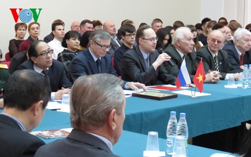 Lokakarya ilmiah dengan tema “65 tahun penggalangan hubungan diplomatik Rusia- Vietnam”
