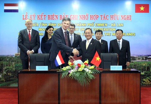 Kota Ho Chi Minh dan kota Emmen (Belanda) mendorong kerjasama di bidang logistik