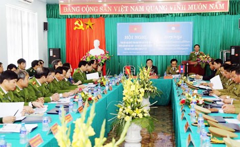 Konferensi briefing pekerjaan koordinasi dalam mencegah dan membertantas narkotika lintas batas Vietnam-Laos