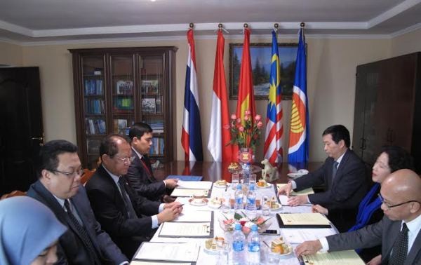 Duta Besar Vietnam memimpin sidang Komite ASEAN di Astana