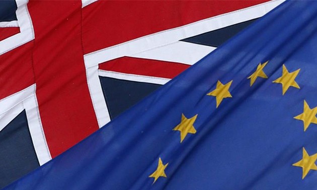 Komisi Eropa memperingatkan akibat “Brexit”